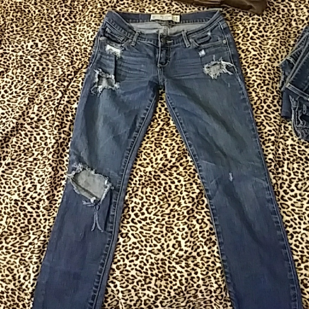 Size 00s destroyed Abercrombie & Fitch jeans